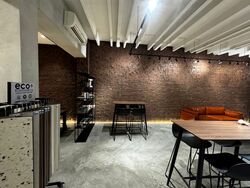 Serangoon Road (D12), Retail #558340111